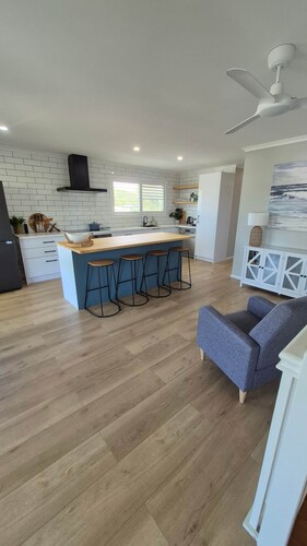 Bliss on Blue Beach - Pet Friendly Beach house