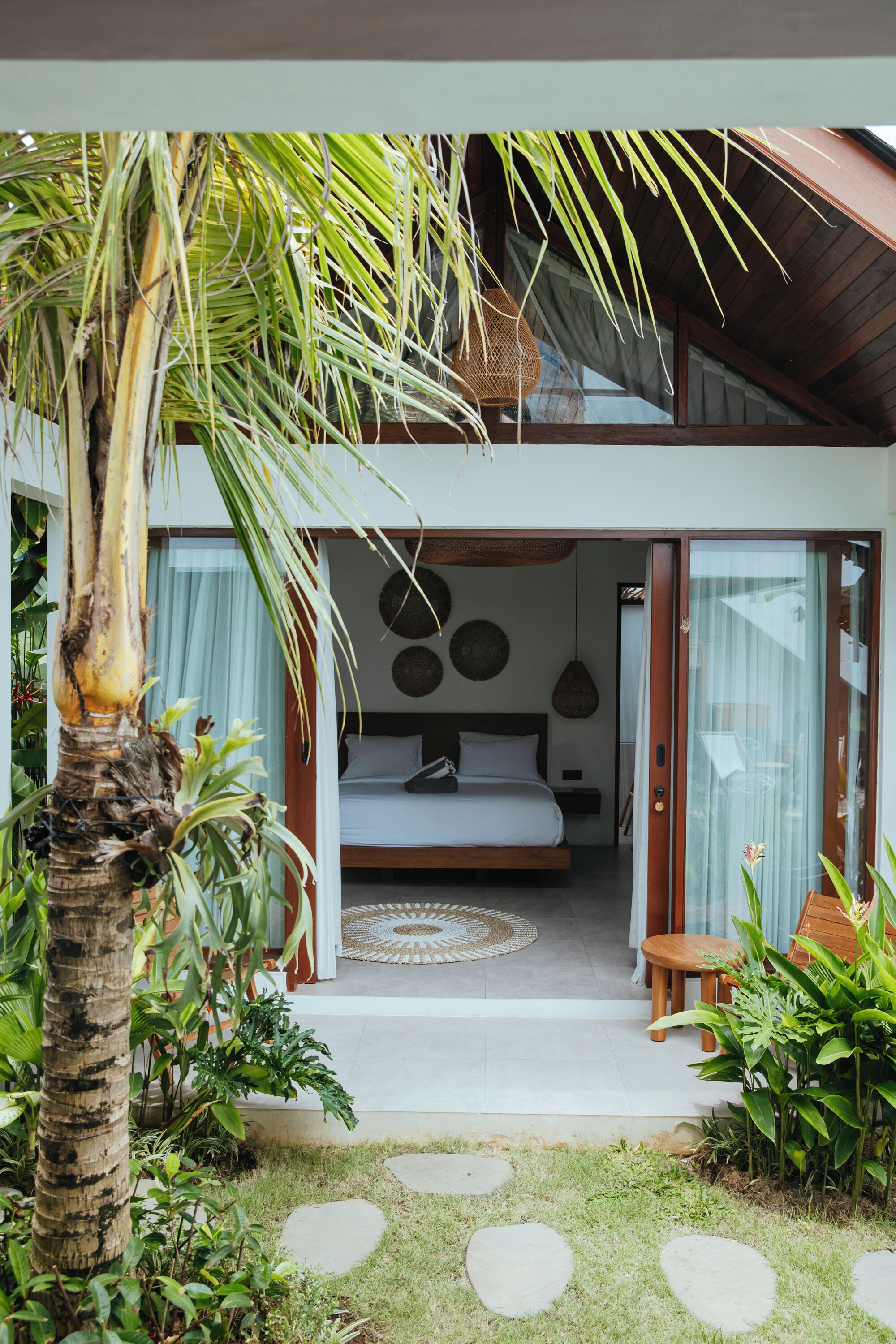 Kamar Deluks, pemandangan kolam renang | Teras/patio