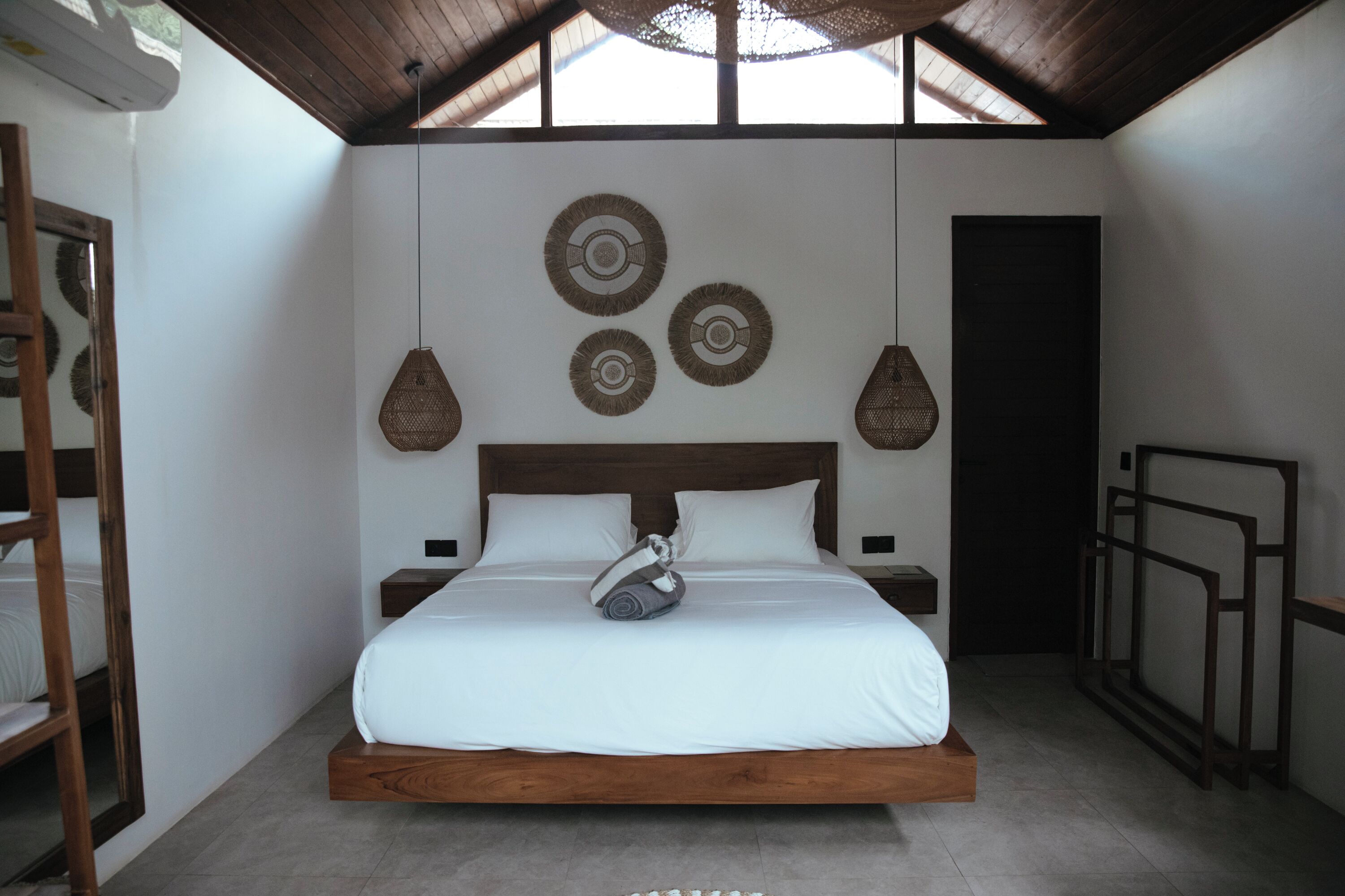 Deluxe Room, Pool View