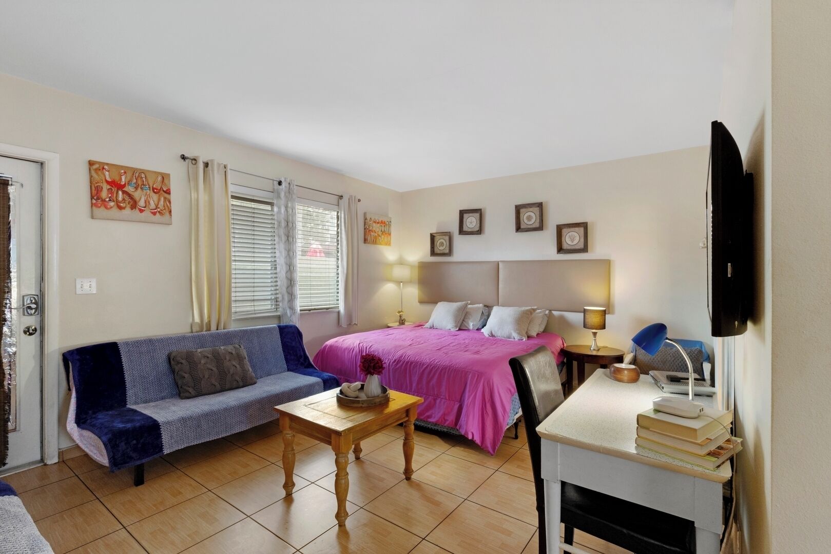 1 chambre, fer et planche à repasser, Wi-Fi, literie fournie