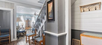 Pet-Friendly Historic 4BR Home in Illinois