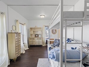 4 makuuhuonetta, Wi-Fi, vuodevaatteet