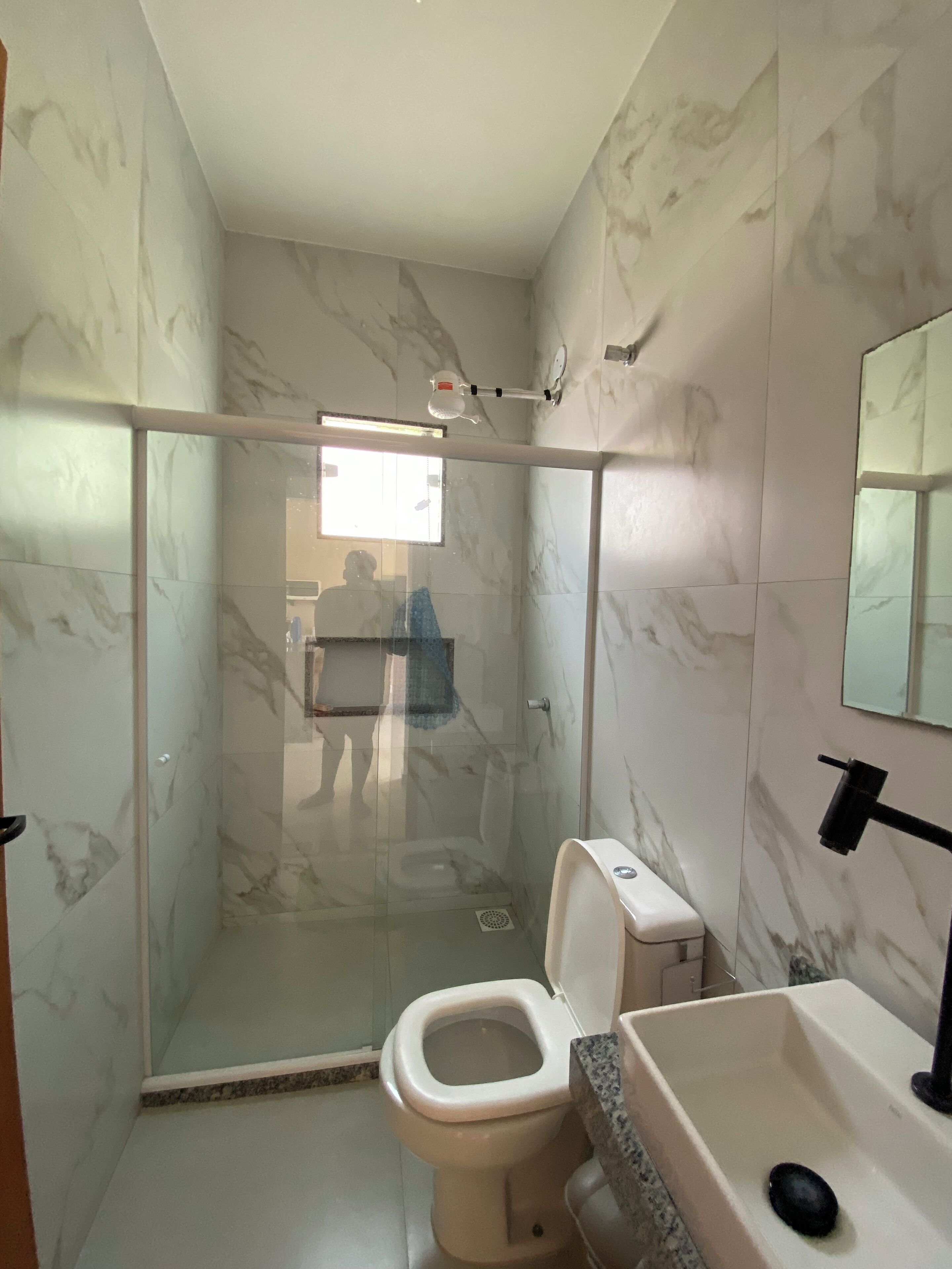 Dusche, Handtücher, Seife, Toilettenpapier