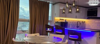 Modern 3BR Fully Furnished Condo Wi-Fi City View