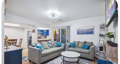 Cozy 3 bedroom home across the street from Rotary park.