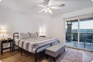 3 habitaciones, tabla de planchar con plancha, wifi y ropa de cama 