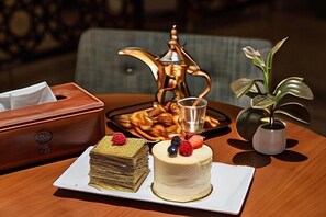 Food and drink - Aram Hotel - AlMeshael Exit 18 (Riyadh)