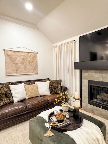 House of Olive • Heart of NWA • Family-Friendly 3BR Home • Sleeps 6