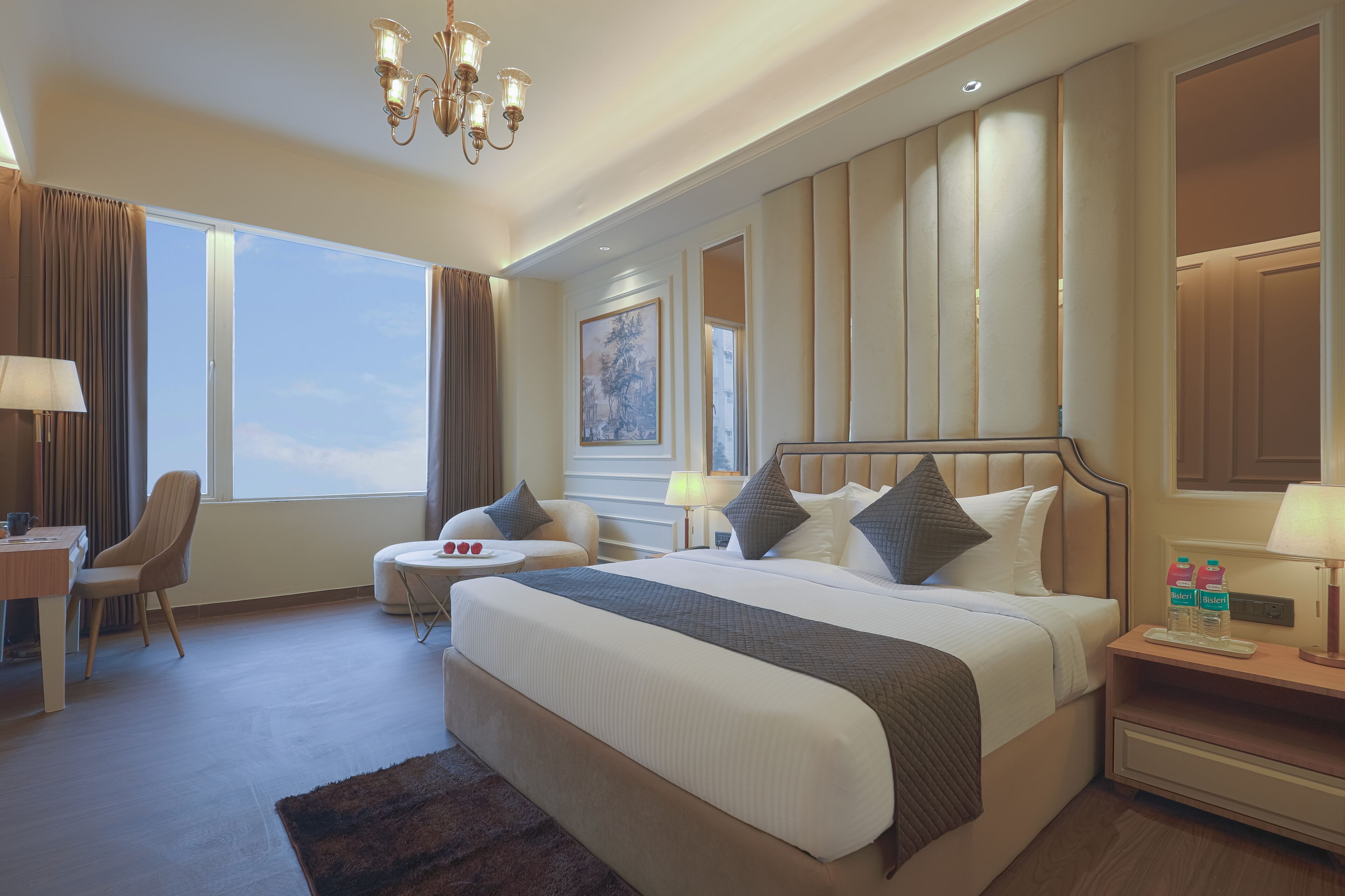 Regalia Suite | Iron/ironing board, free WiFi