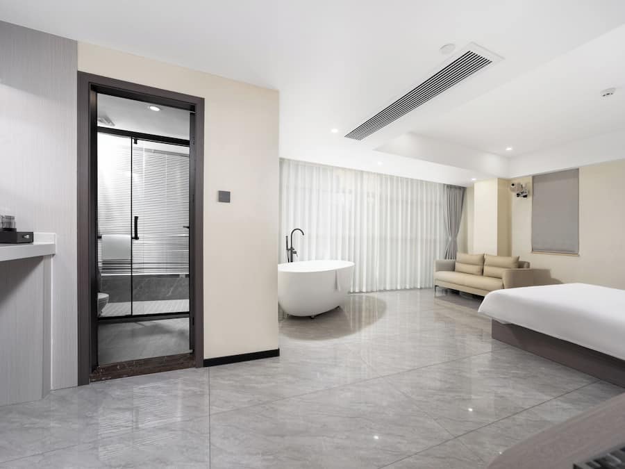 Habitación doble superior, vistas a la ciudad | Espacio para trabajar con un portátil y wifi gratis