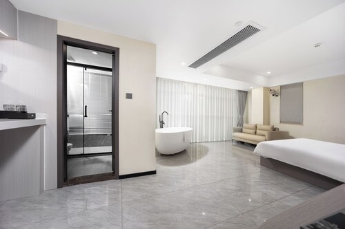 Deyu GM E sports Hotel