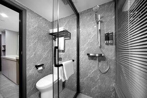 Superior Double Room, City View | Bathroom | Free toiletries, towels, soap, shampoo - Deyu GM E sports Hotel (Guangzhou)