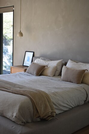5 dormitorios, escritorio, wifi gratis y ropa de cama