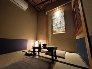 Interior - Quiet Gion Machiya:Private Tea Room&Matcha Experience.Illuminated Courtyard Bath (京都市)