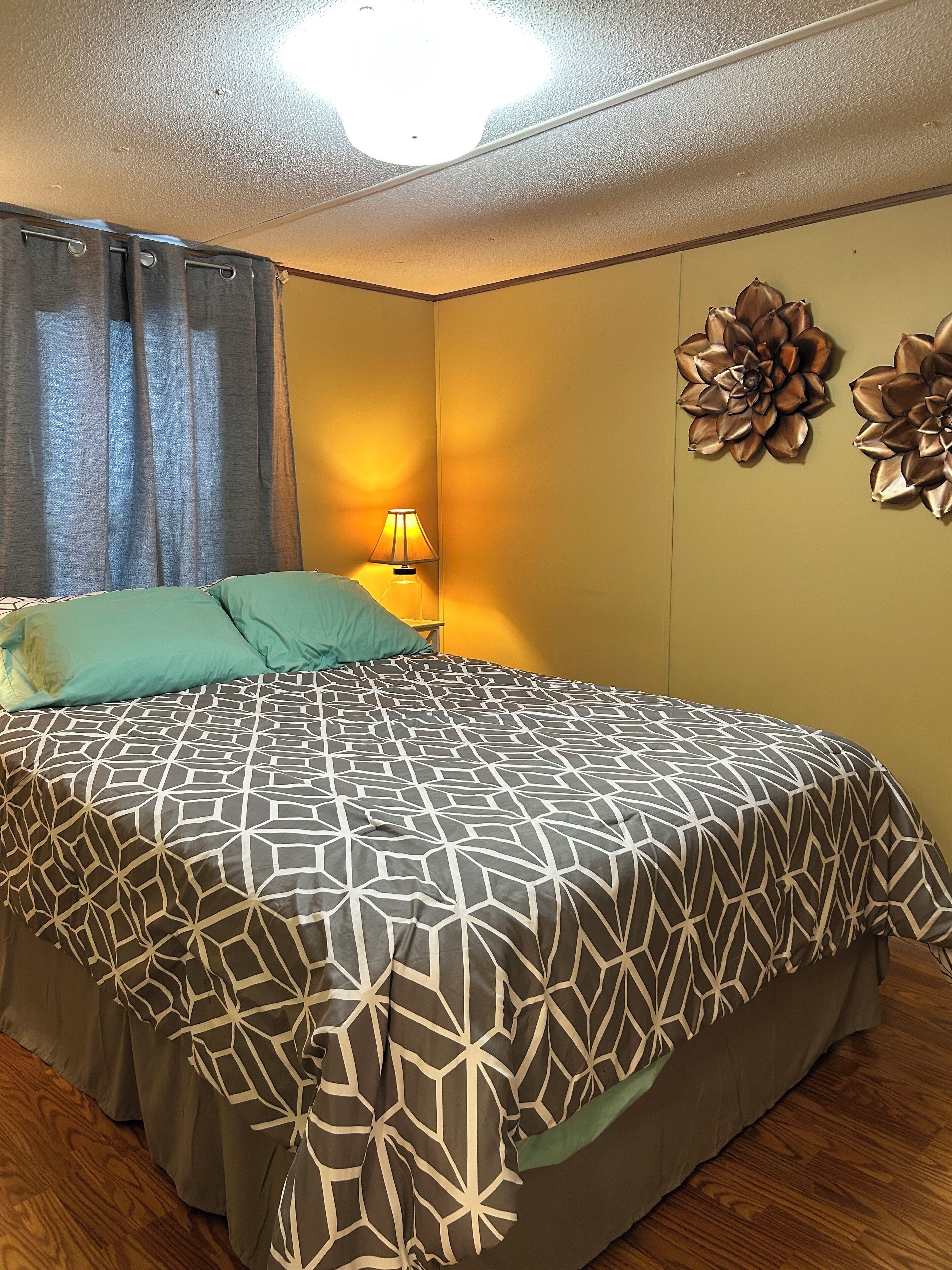 2 slaapkamers, een strijkplank/strijkijzer, wifi, beddengoed