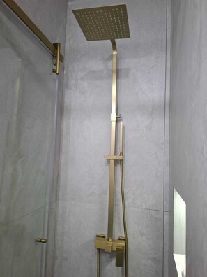 Hair dryer, towels, soap, shampoo - Luxury & cozy loft at Parque 93 Chico in Bogota (Bogotá)