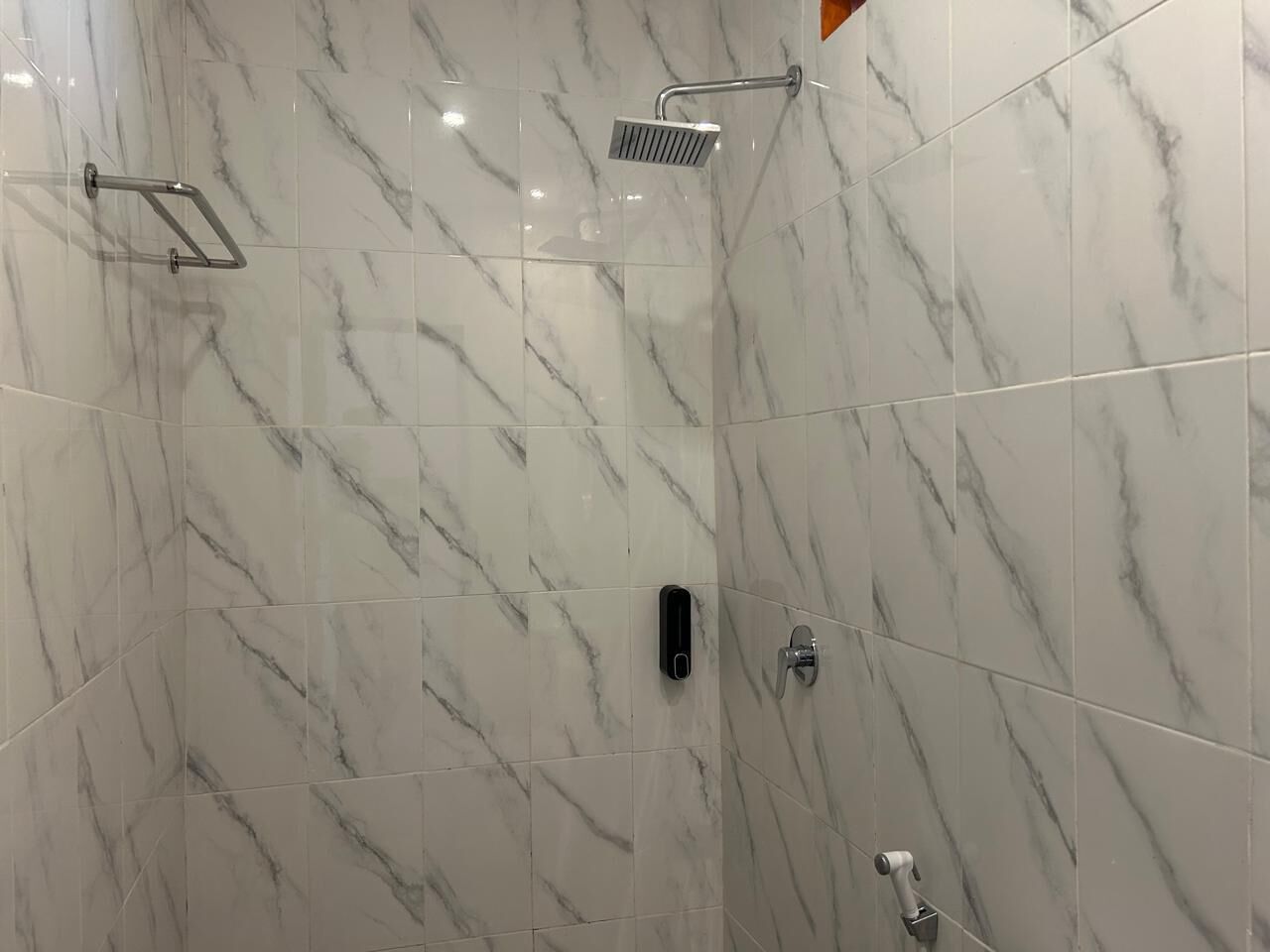 Deluxe Room, Garden View | Bathroom | Shower
