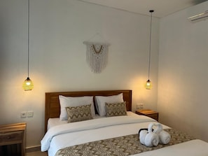 Deluxe Room, Garden View | Desk, laptop workspace, free WiFi - The Wina Guest House 3 (Badung)