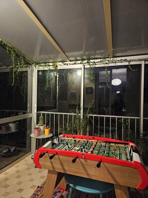 Game room - House Tours center with cat (Tours)