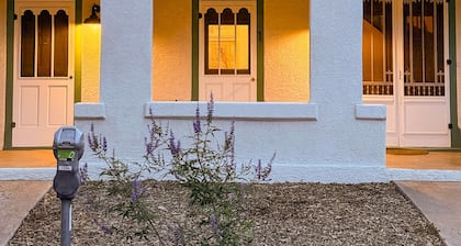 The Desert Lupine Suite at The Hesch -Premier Location -Railyard Arts District