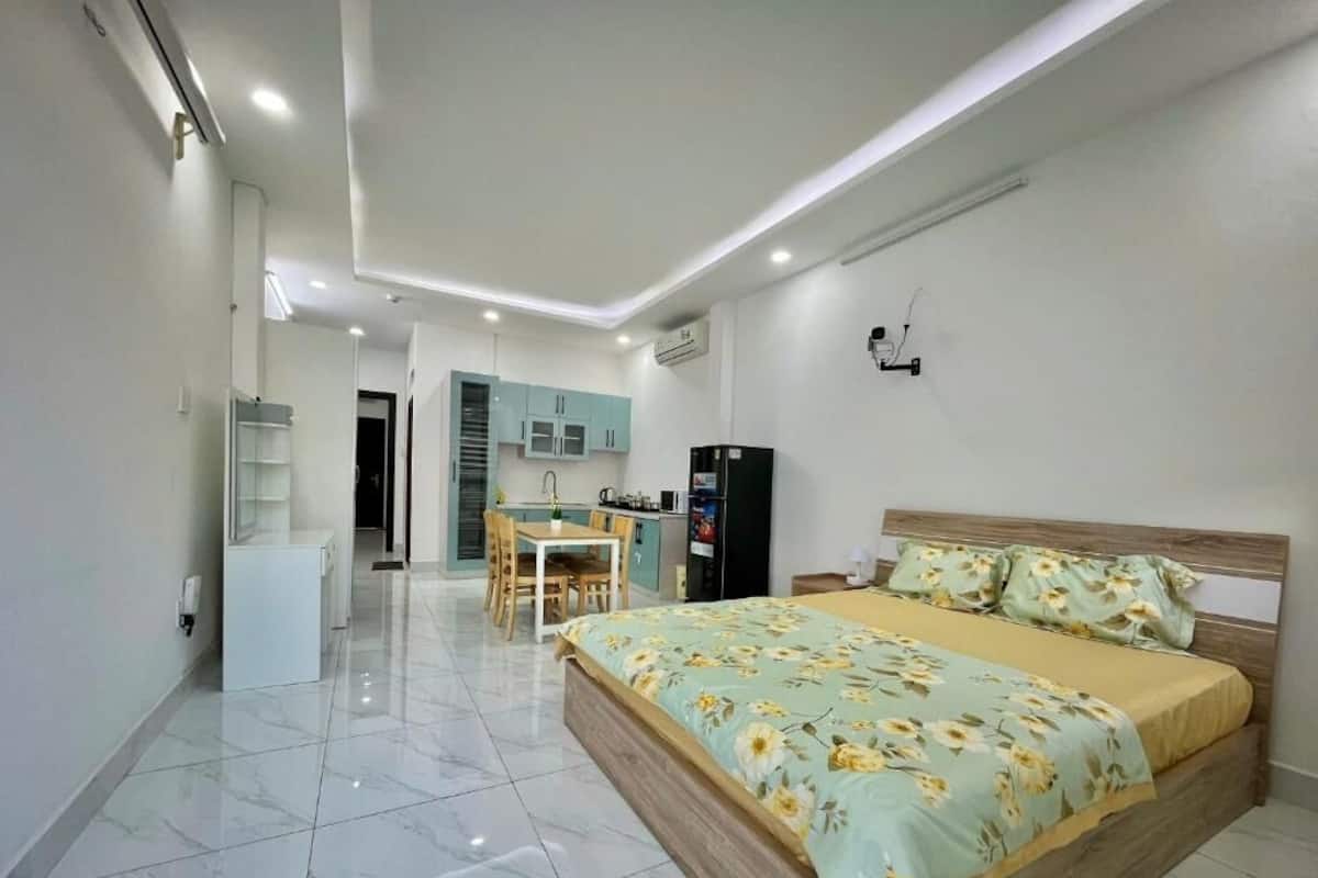 Deluxe Double Room, Balcony, City View | Desk, free WiFi