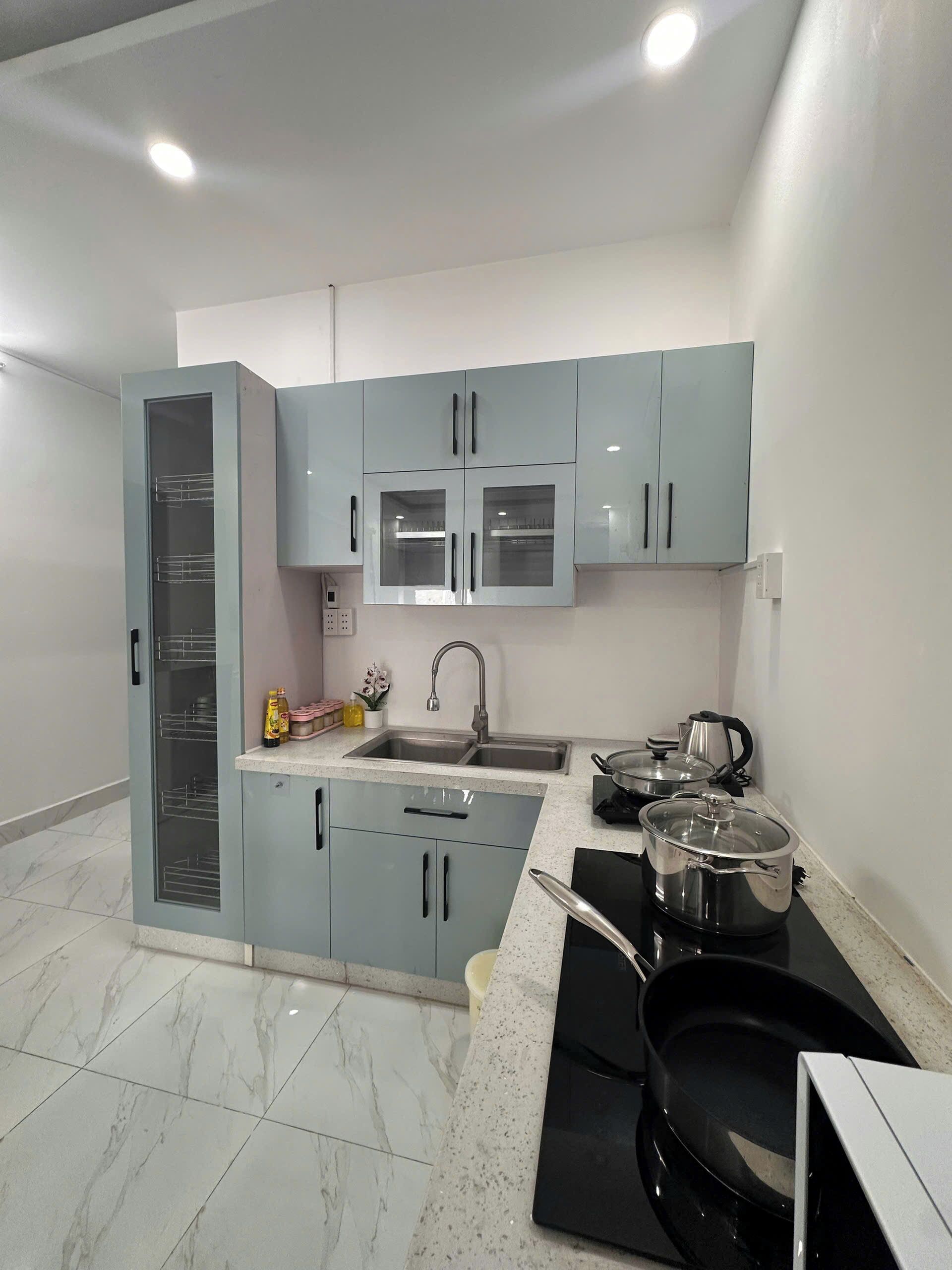 Deluxe Double Room, Balcony, City View | Private kitchen