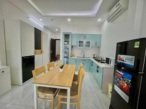 Deluxe Double Room, Balcony, City View | Private kitchen - AP Home (Tan Binh)
