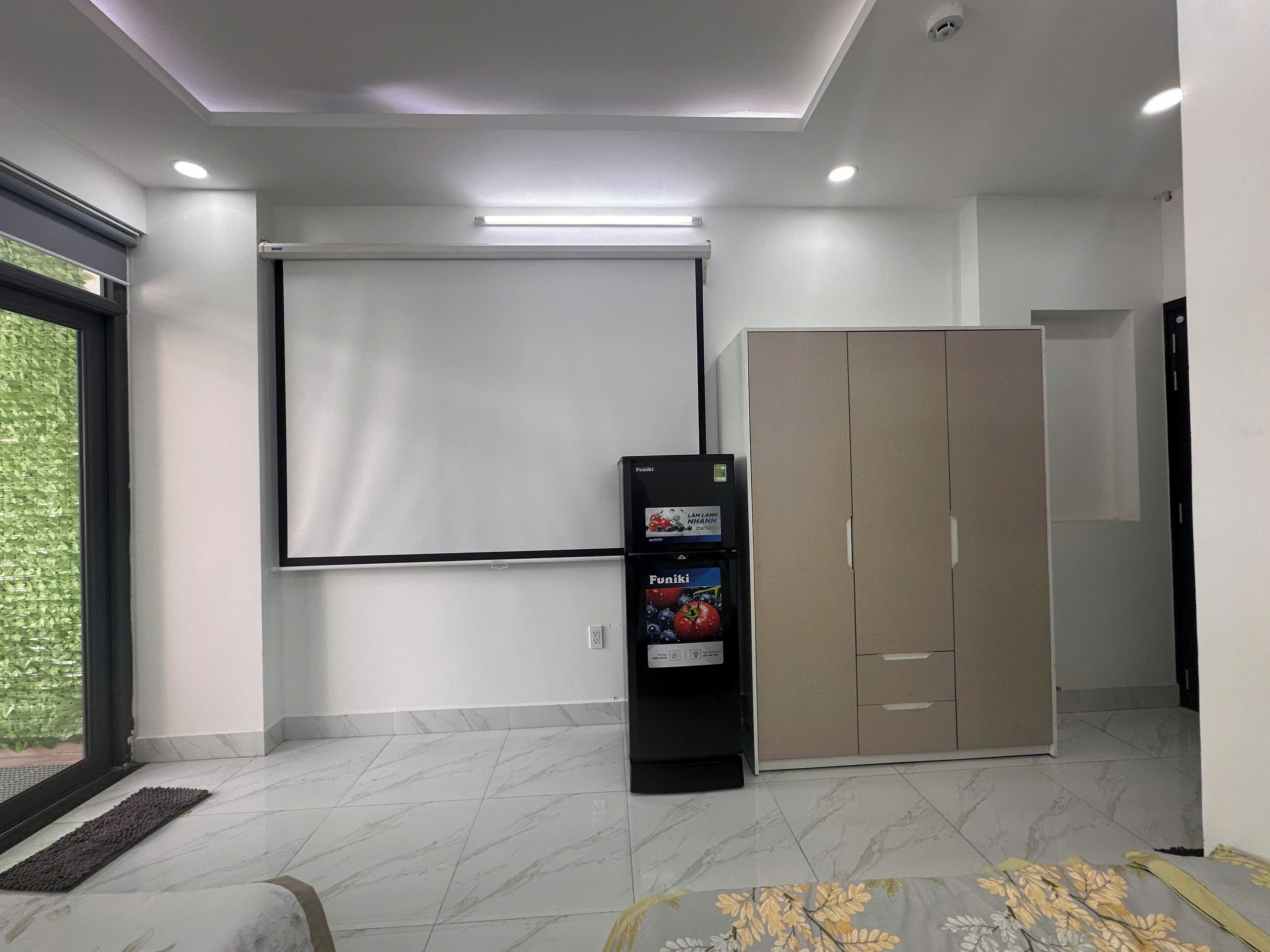 Deluxe Quadruple Room, Balcony, City View | Interior