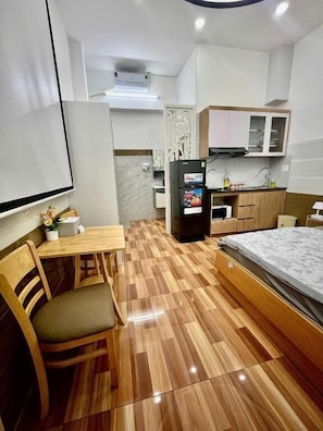 Basic Double Room, 1 Queen Bed | Desk, free WiFi - AP Home (Tan Binh)
