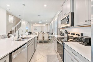 House - 5BR 5BA Luxury Villa Private Pool Resort - WCA (Clermont)