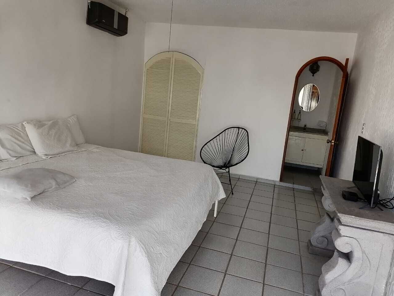 Habitación básica, balcón, vista al lago | Wifi gratis 