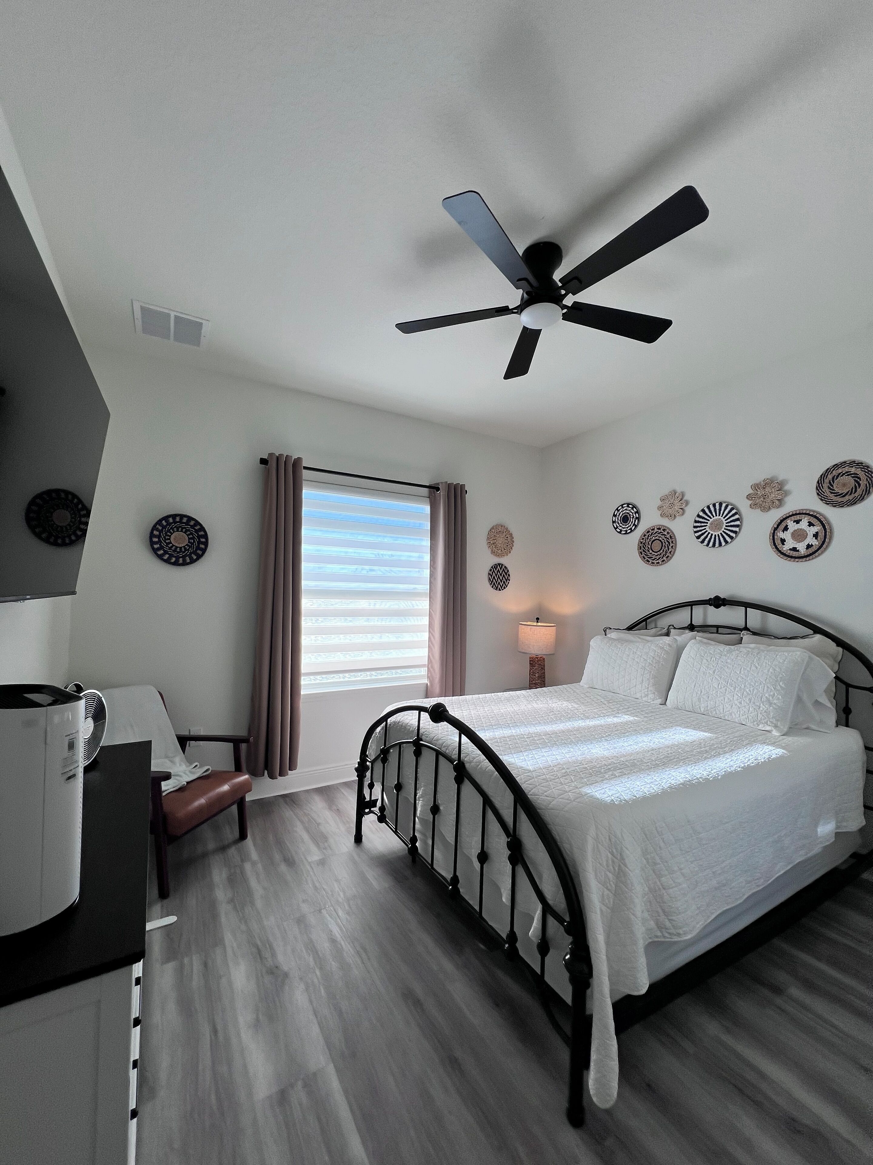 2 slaapkamers, een strijkplank/strijkijzer, wifi, beddengoed