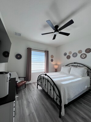 2 slaapkamers, een strijkplank/strijkijzer, wifi, beddengoed