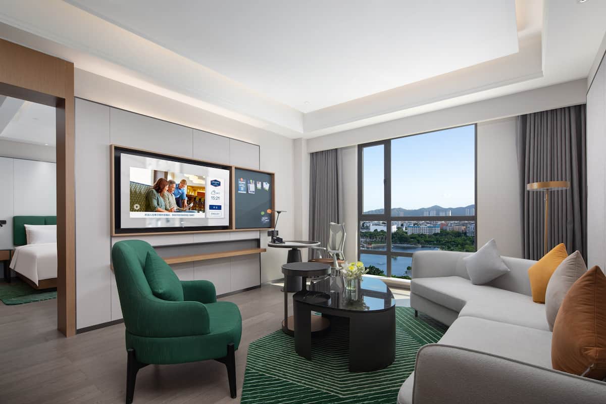 Hampton Suite | Down duvets, minibar, desk, laptop workspace