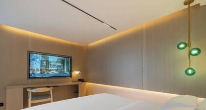 Urumqi Yaxin Hotel (Degang Wanda Airport)