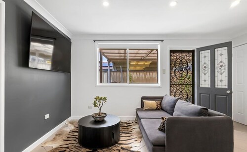 Dean Park 2-Bed Unit