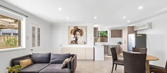 Dean Park 2-Bed Unit