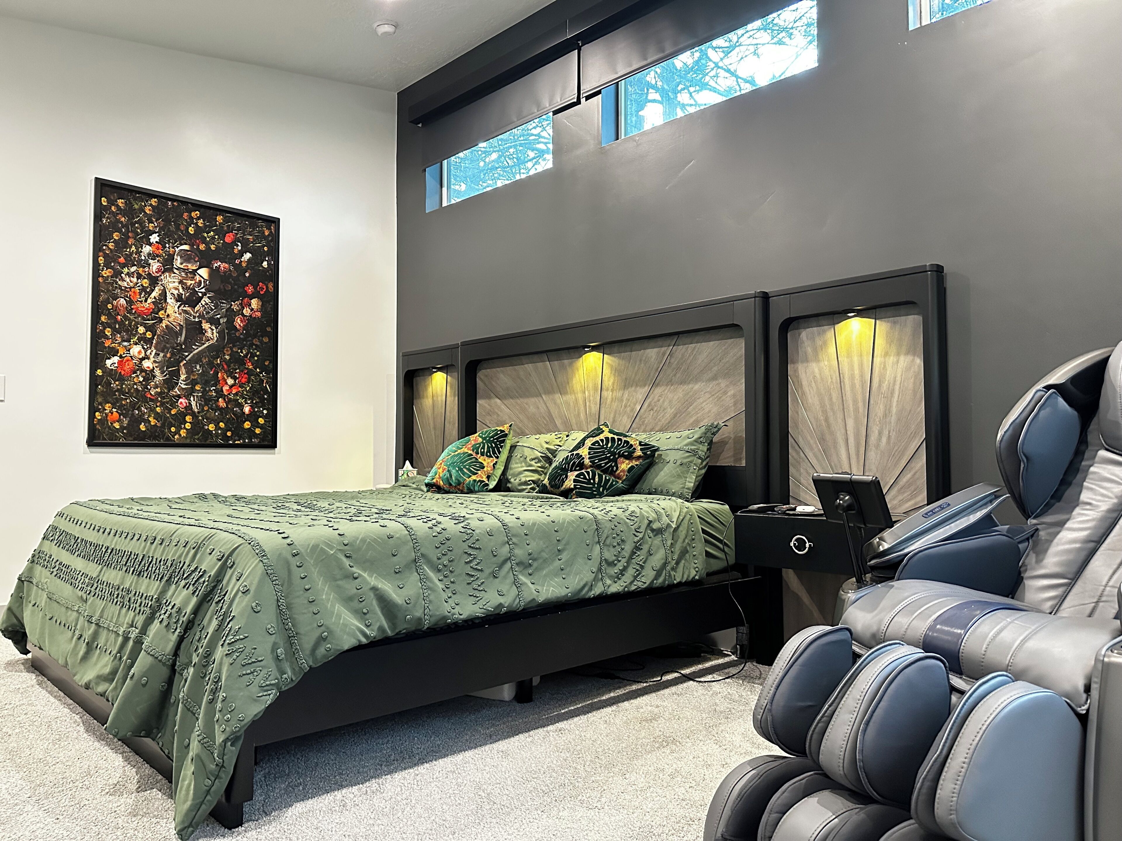 6 bedrooms, iron/ironing board, internet, bed sheets