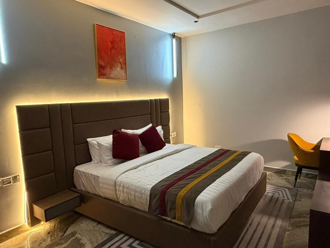 Luxury Suite, City View | Desk, laptop workspace, free WiFi