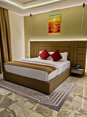 مكتب ومساحة عمل للكمبيوتر المحمول وواي فاي مجانًا