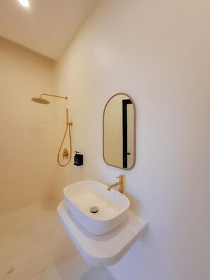 Bathroom - Cerita Kita Villa (Pogung Lor)