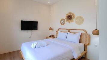 Double Room, Pool View | Free WiFi