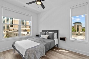 4 Schlafzimmer, Schreibtisch, Bügeleisen/Bügelbrett, kostenloses WLAN