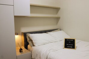 1 habitación, escritorio, wifi gratis y ropa de cama 