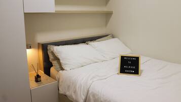 1 bedroom, desk, free WiFi, bed sheets