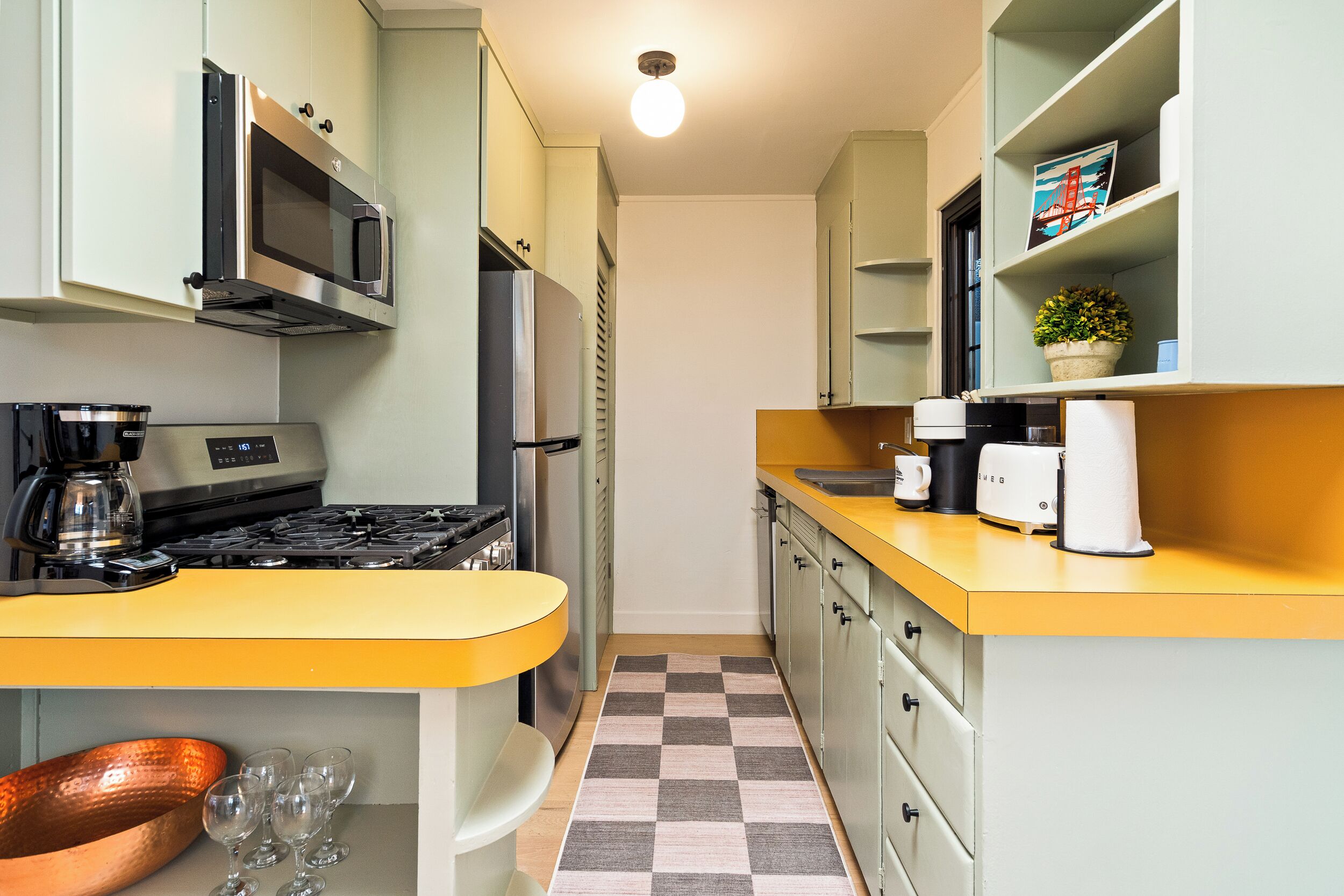 Microwave, oven, stovetop, dishwasher