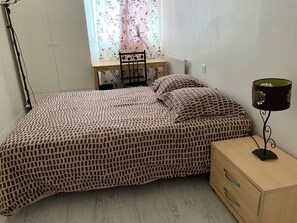 1 室のベッドルーム、ベッドシーツ