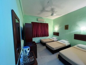 Free WiFi, bed sheets - Collection O Analisa Beach Resort  (Pangkor Island)
