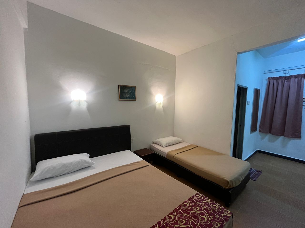 Free WiFi, bed sheets