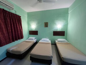 Free WiFi, bed sheets - Collection O Analisa Beach Resort  (Pulau Pangkor)